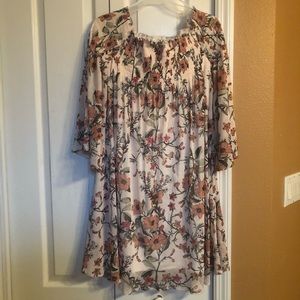 Brand New - Elegant/Casual flowy dress -REDUCED $$